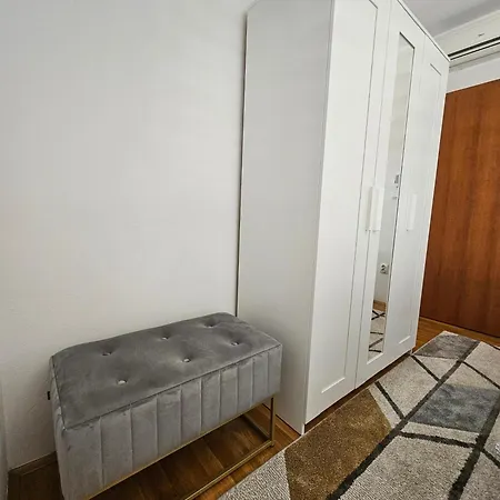 Kola * Banići