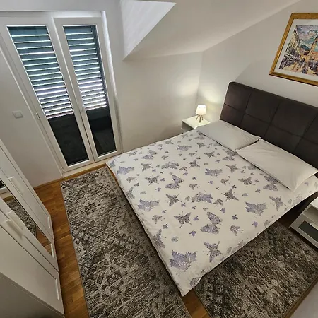 Kola Apartamento Banići