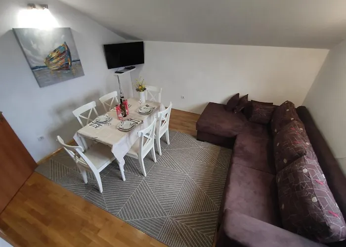 Kola Apartment